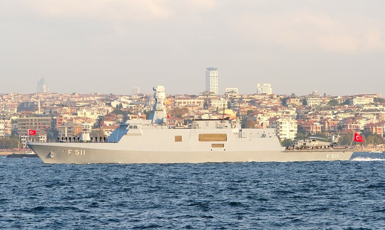TCG Heybeliada deniz platformu
